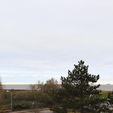 Ferienwohnung Mit Seeblick Und Schwimmbadnutzung In Cuxhaven Luaran gambar