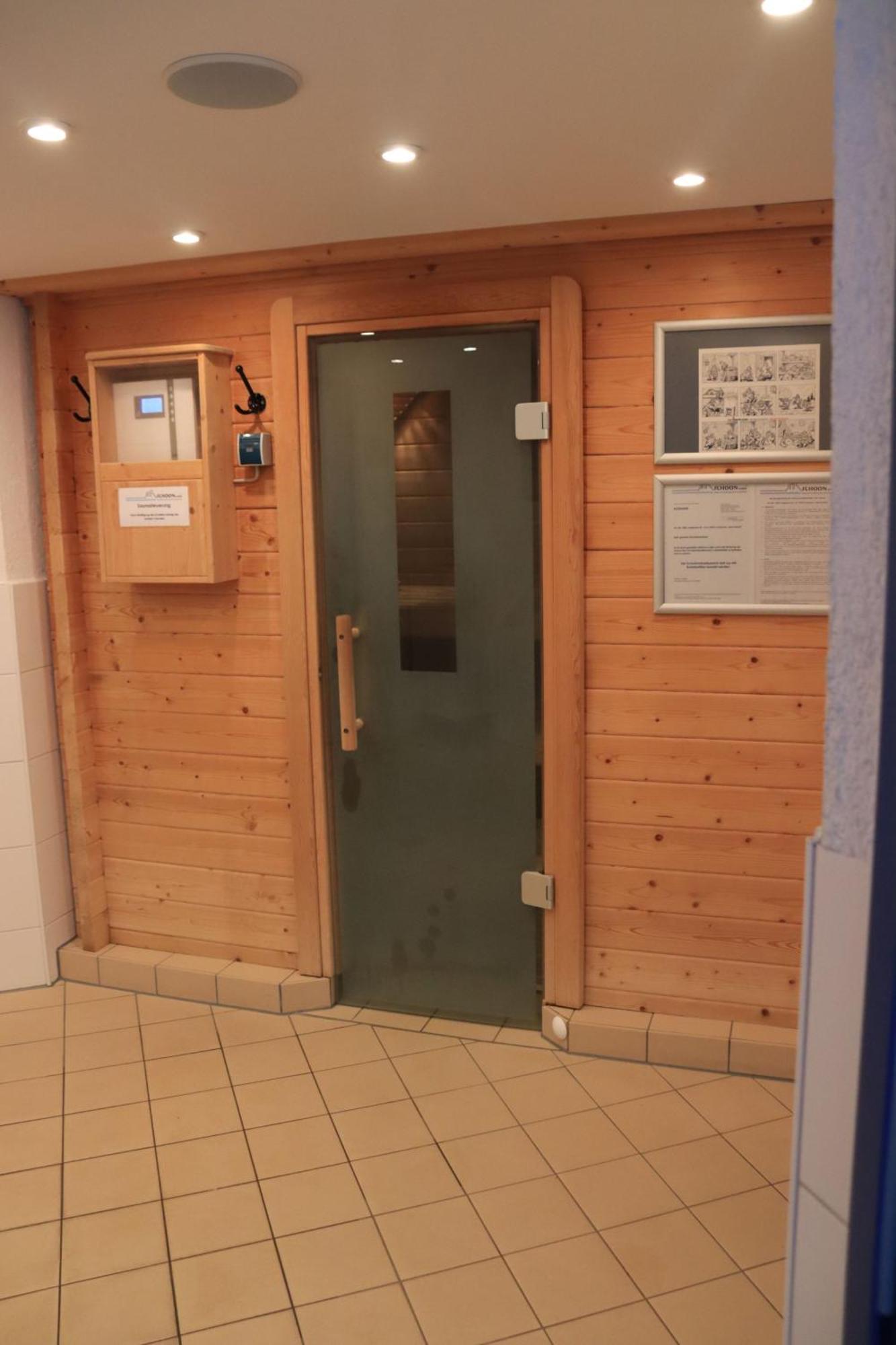 Ferienwohnung Mit Seeblick Und Schwimmbadnutzung In Cuxhaven Luaran gambar