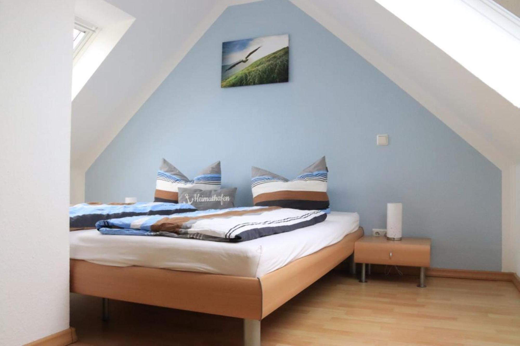 Ferienwohnung Mit Seeblick Und Schwimmbadnutzung In Cuxhaven Luaran gambar